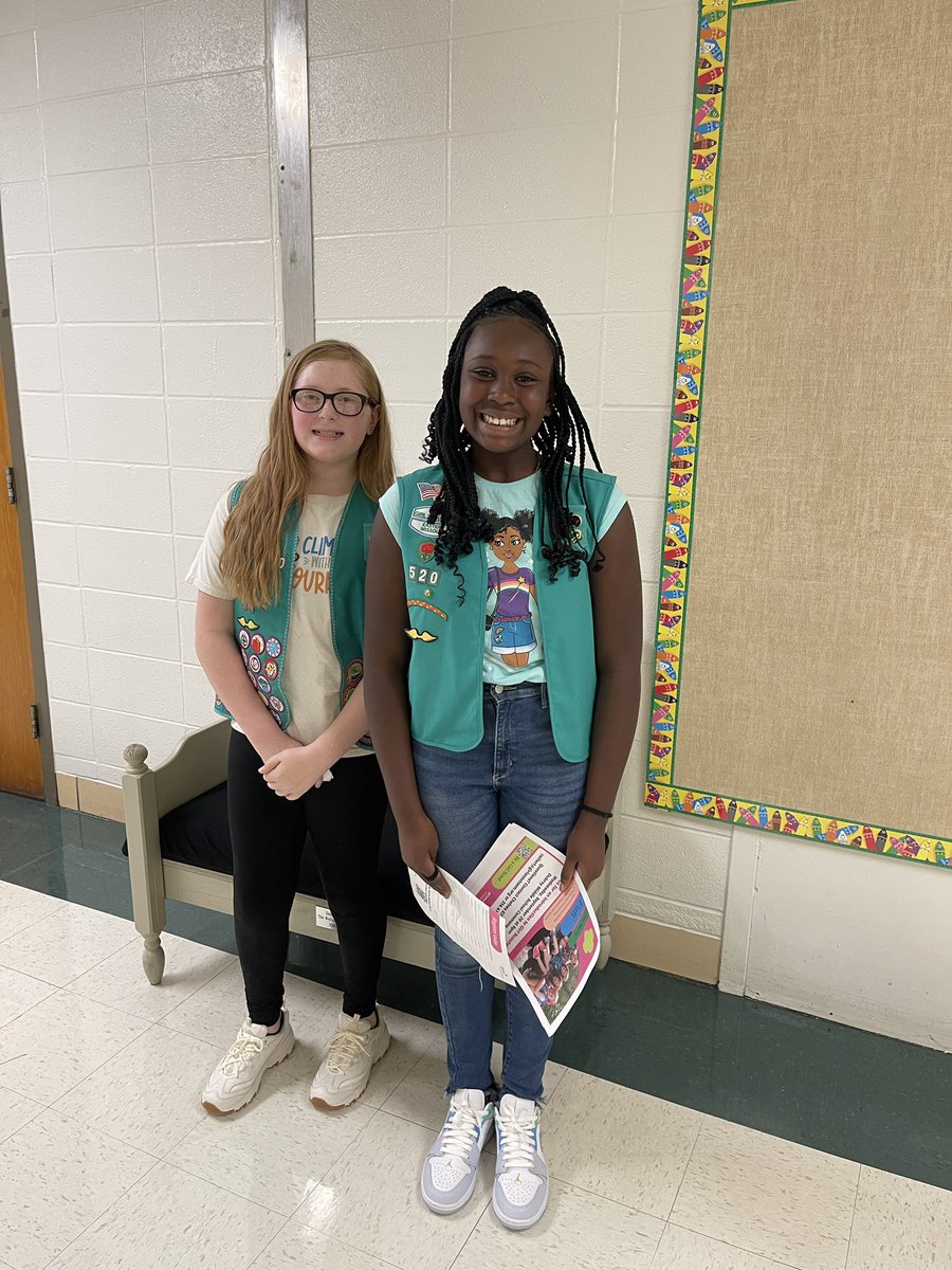 EGruntman5's tweet photo. Seeing my Panther Cubs…. Ah! Just gets me every year! I love them so much! #OnceaPantherCubAlwaysaPantherCub #SupplyDropOff #2023-2024 https://t.co/FSqMYYkLGv