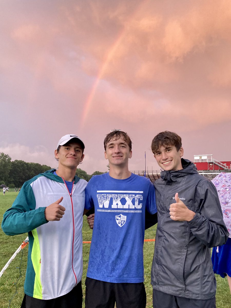 ousteggs's tweet photo. Nothing like dodging downpours to see RACING and RAINBOWS! 🌈 @McCordMiddle @PerryMSWolves
@XcWkhs @XcKilbourne ALL #WolvesXC athletes were in action. https://t.co/EOW0sBOmkA