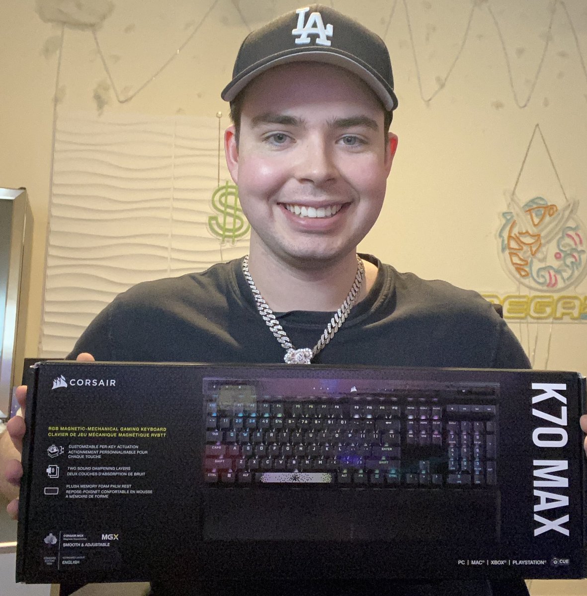 Trying out <a href="/CORSAIR/">CORSAIR</a> K70 MAX with CORSAIR MGX Switches on stream today! Thank you for sending me the keyboard to test out with my community 👀🔥