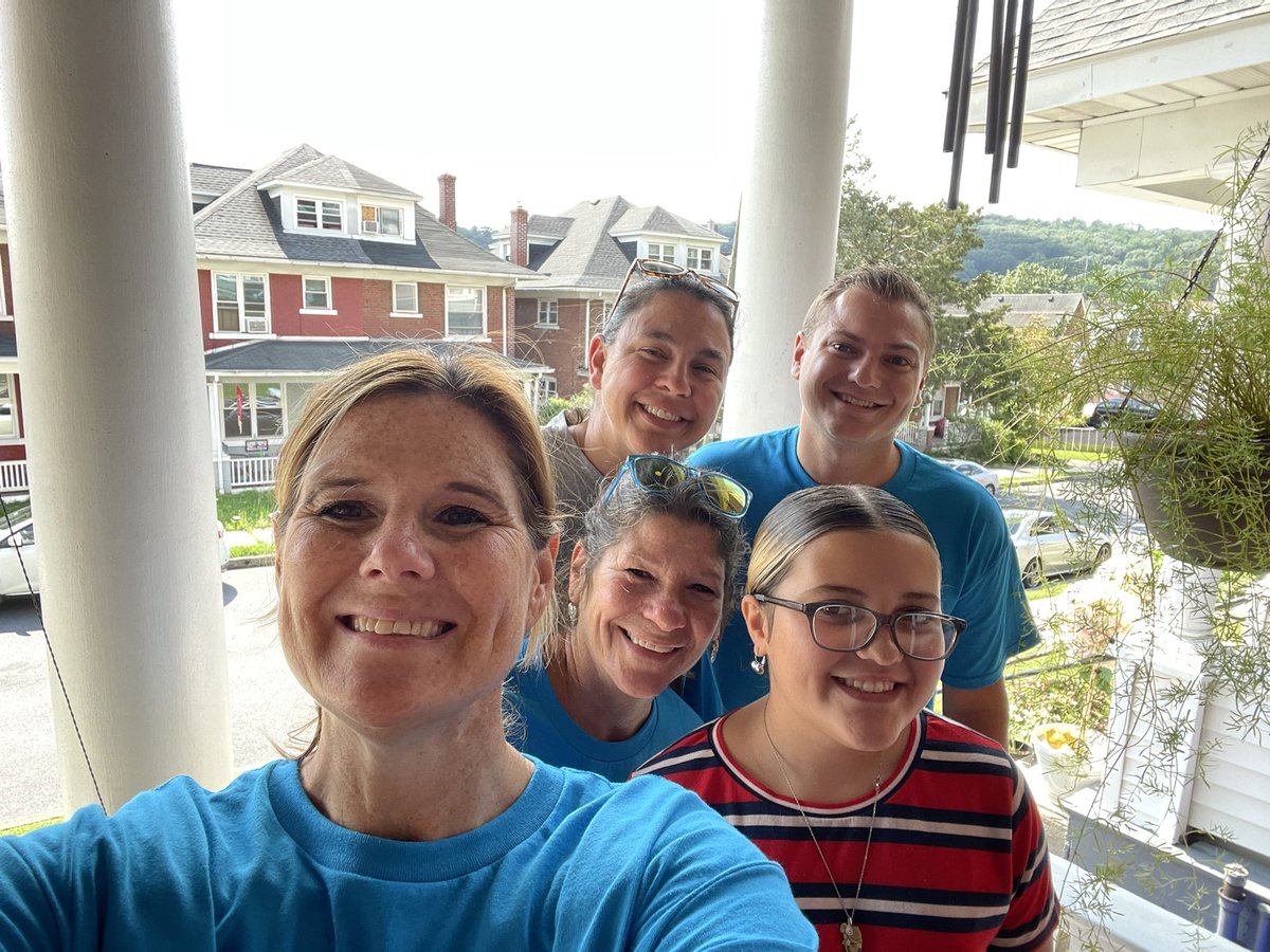 Jen Cierech tweet media