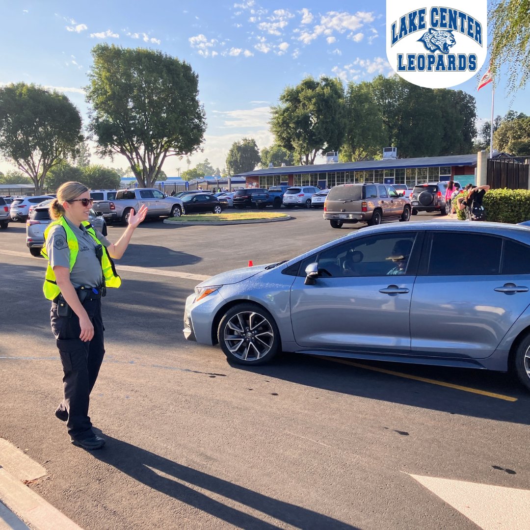 LakeCenter_MS's tweet photo. From the vibrant classrooms to the hallway laughter, the #FirstDayOfSchool energy was absolutely electrifying! Thank you, parents, guardians, and our incredible staff, for making this first day truly special! Let's make this school year a shining success! ✨

#LakeCenterMS https://t.co/IMhxM4yCQc