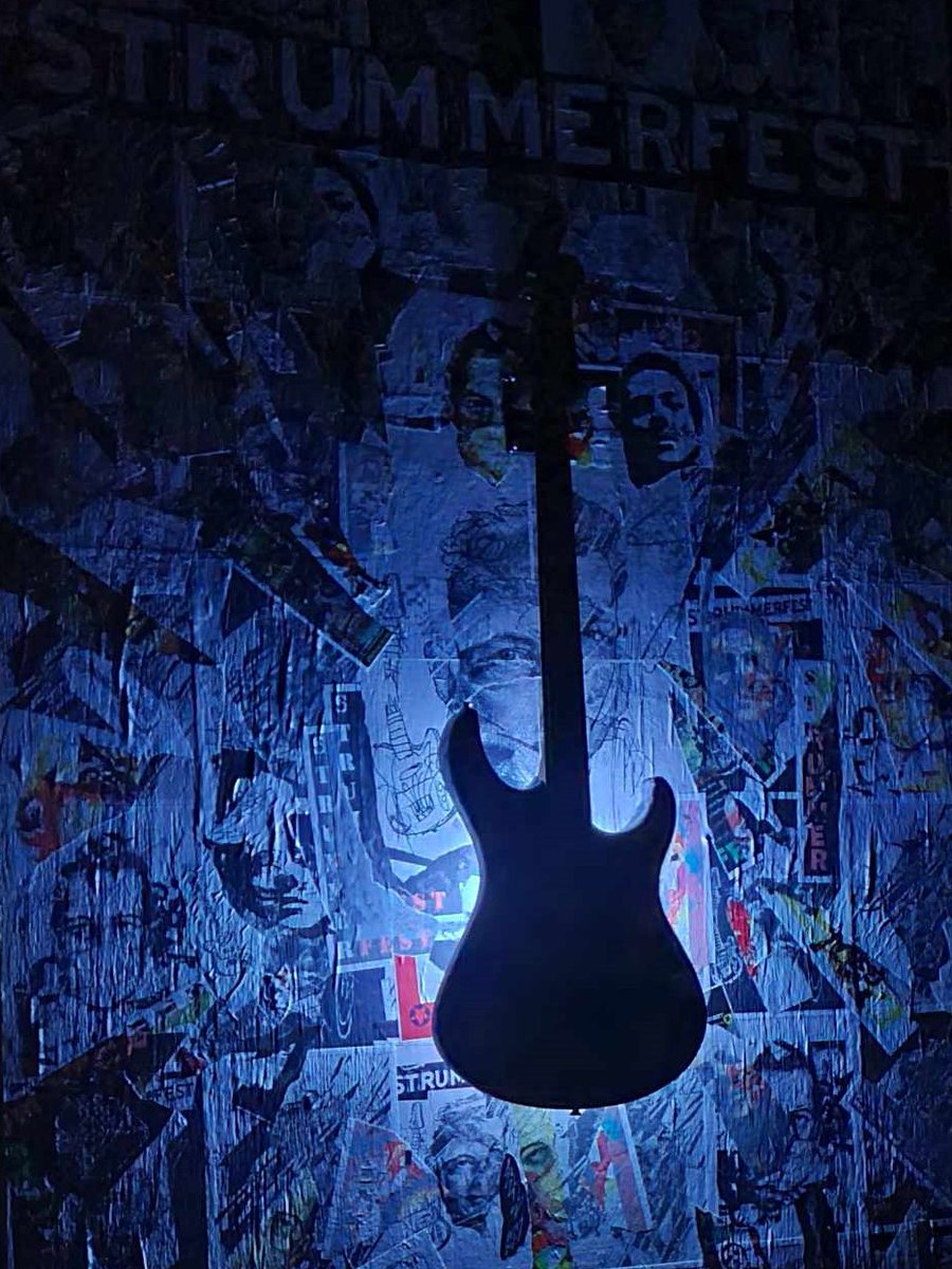 Strummerfest's tweet photo. The #Strummerfest Selfie Stand.
32-square-feet of Joe Strummer-inspired mayhem.
And, yes, the guitar is real. And matches it.
Come check it out. Take a pic and post it.
Saturday, from noon to 11 pm.
Oh, and stay for the free music.
#selfies
#Strummerfest2023 https://t.co/OF3qBt5zSd