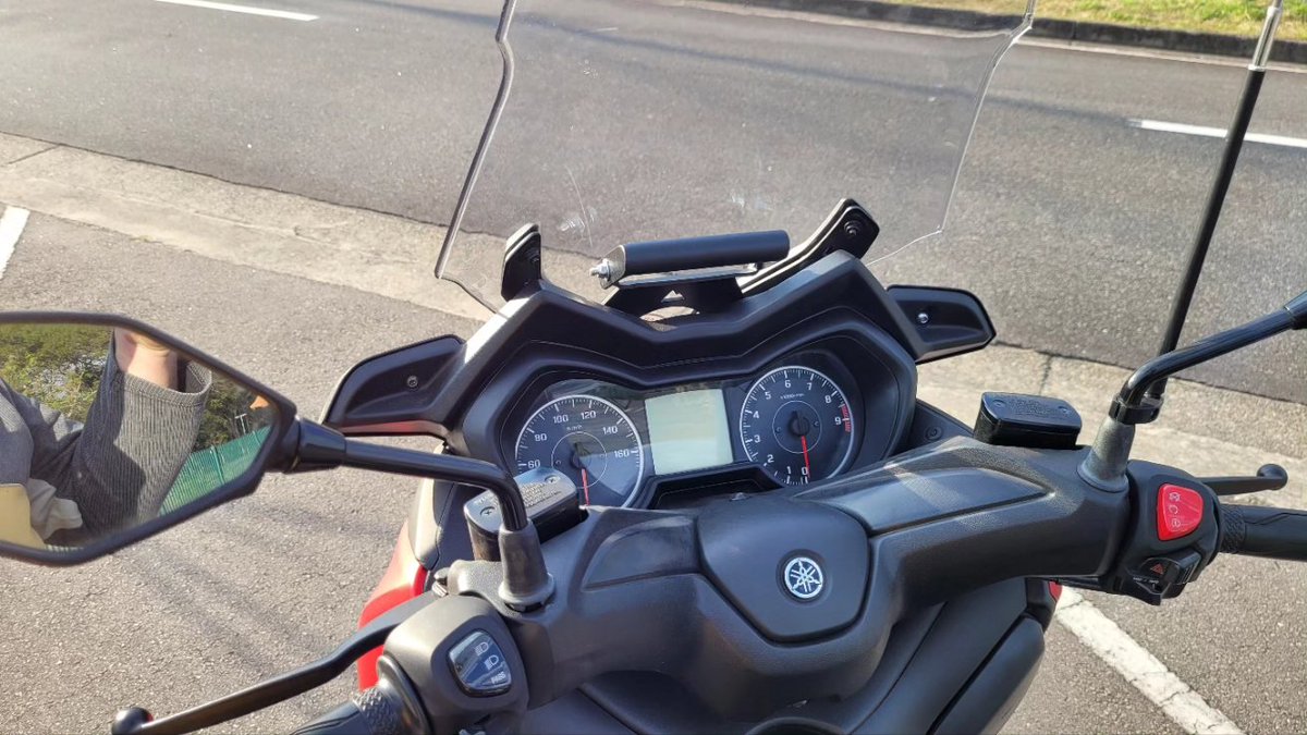 canalgaragem34's tweet photo. Três fotos com angulos diferentes da base de suporte de celular para #scooter #yamaha #xmax250 instalado na #moto, gostei do resultado! Ficou interessado? Entre em contato diretamente com a fabricante #atacamaparts para adquirir o seu!
#suportedecelular #motos #acessorios #moto https://t.co/FnxcXeWaxn