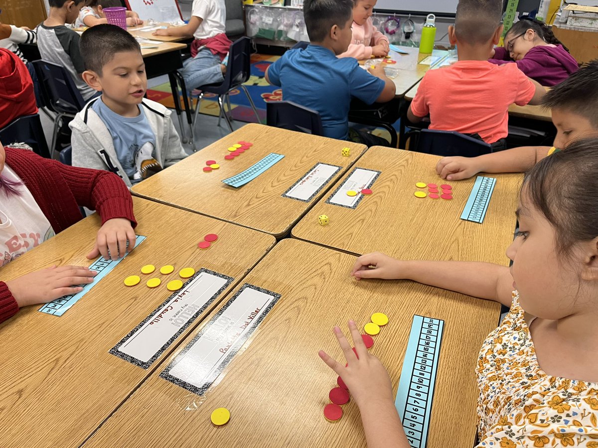 LisetteGalleg12's tweet photo. Having fun @StuchberyES while working on addition strategies 😄 #PISDMathChat ➕➖ https://t.co/D7p3N5cfuu