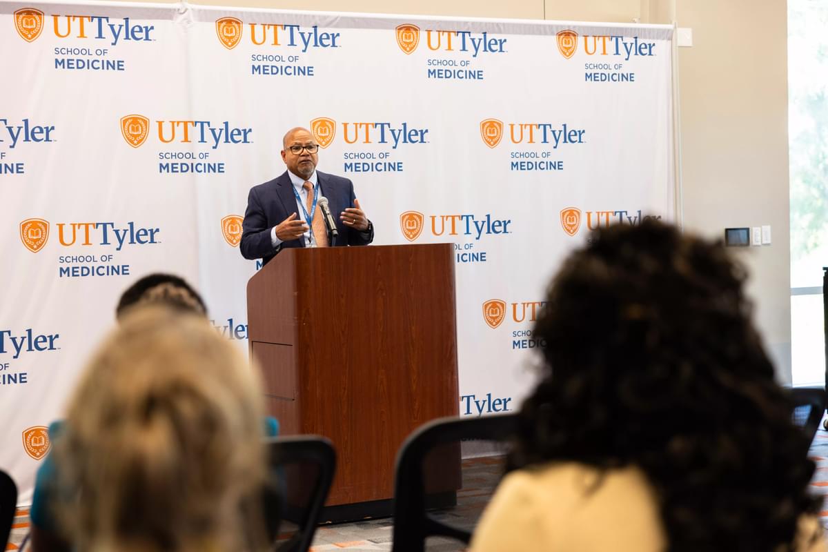 Yesterday, the School of Medicine celebrated its Early Assurance Program which partners with local colleges/universities to recruit local talent to pursue a career in medicine. Click below to read more! medicine.uttyler.edu/.../ut-tyler-s…