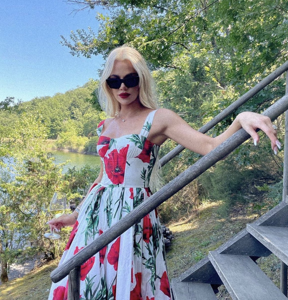 Khloé Kardashian stuns in new photos.