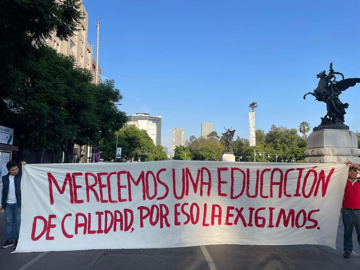 LauraAndrs8's tweet photo. La ignorancia es la destrucción del pueblo, el cuál le conviene al presidente @lopezobrador_
#4TDestruyeEducación https://t.co/JHKX8kdo2r