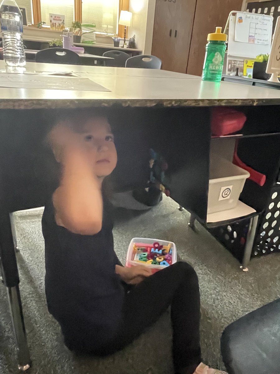 Mrs. Hixson tweet media