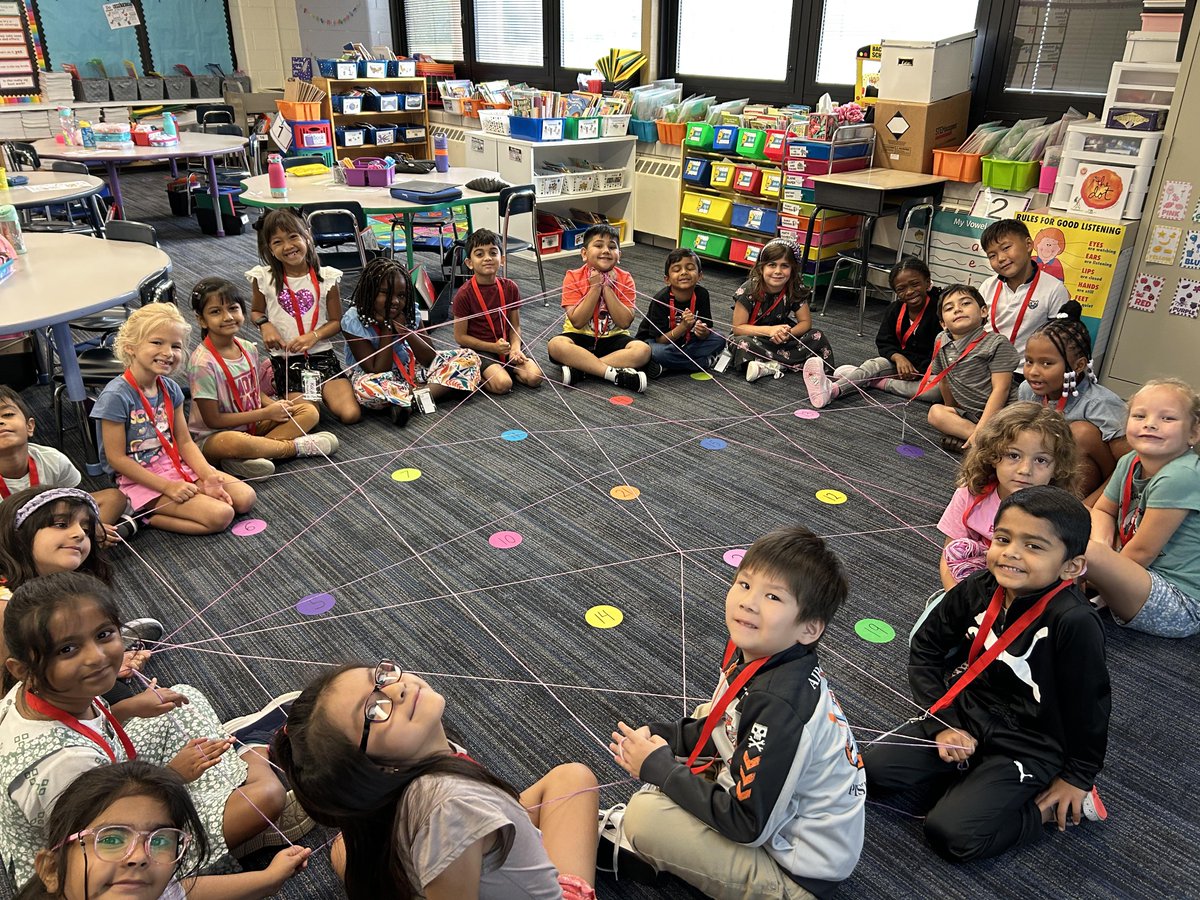It was an amazing first day with our Fabulous First Graders at Mark Twain! Checkout our first community circle of the year! #TogetherWeCan <a href="/MarkTwainD63/">Mark Twain School</a>
<a href="/sussman_howard/">Howard Sussman</a> <a href="/EllianEydis/">Ellian Eydis</a>