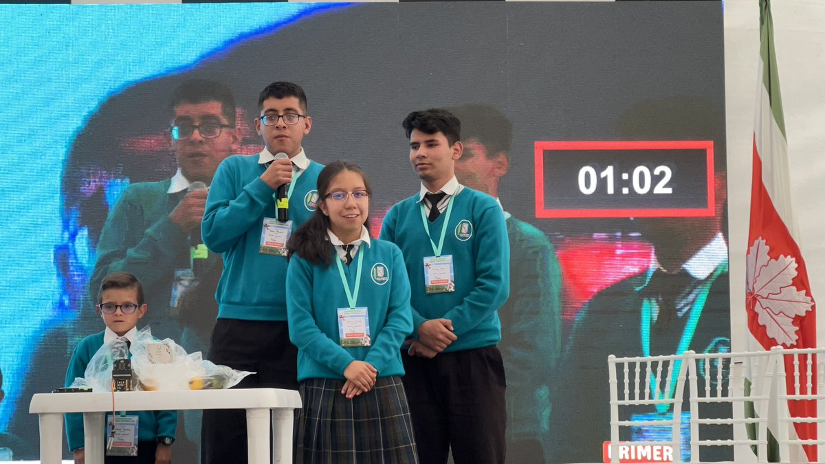 SecTICBoyaca's tweet image. Se está llevando a cabo #PitchElevator! Aquí, nuestros jurados están evaluando con atención las propuestas presentadas por los valientes niños y niñas que se atrevieron a soñar en grande. 💡🚀 #BoyacáAvanza en STEM. #AtréveteASoñarEnGrande