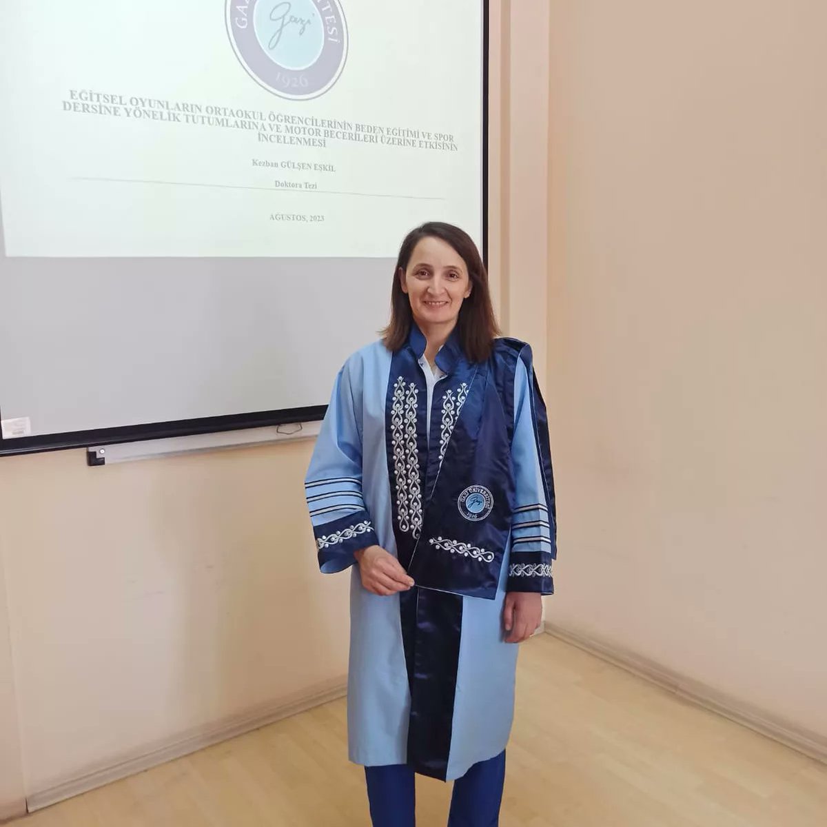 Eğitsel oyunların önemini ifade etmeye çalıştığım Dr. Tez savunmamı başarı bir şekilde savundum. 
Hoşgeldin Dr. Ünvanı. Layık olabilmek adına...