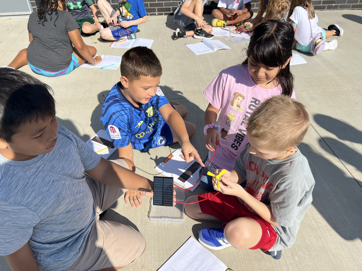 Courtney Lyons Biggs tweet media