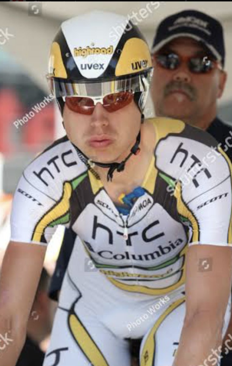 Hopper_SP's tweet image. Triathletes you’re a bit late to the party when it comes to putting bottles/camelbacks down the front of your Jersey for aero…….. HTC were doing it back in 2009