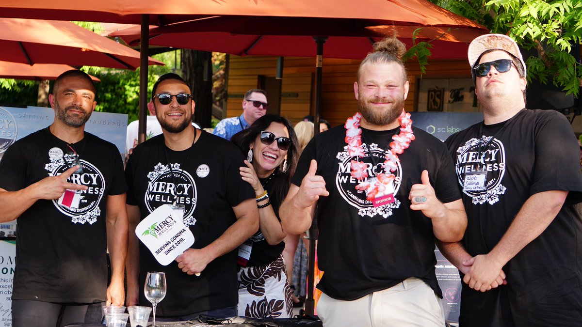 mercywellness2's tweet photo. We had so much fun being the presenting sponsor for Healdsburg Chamber of Commerce BBQ giving us the opportunity to share our story with the business owners of Healdsburg!
Join us as we look to grow our roots further into the beautiful city that is Healdsburg!🙌 https://t.co/ZZkyeSegqO