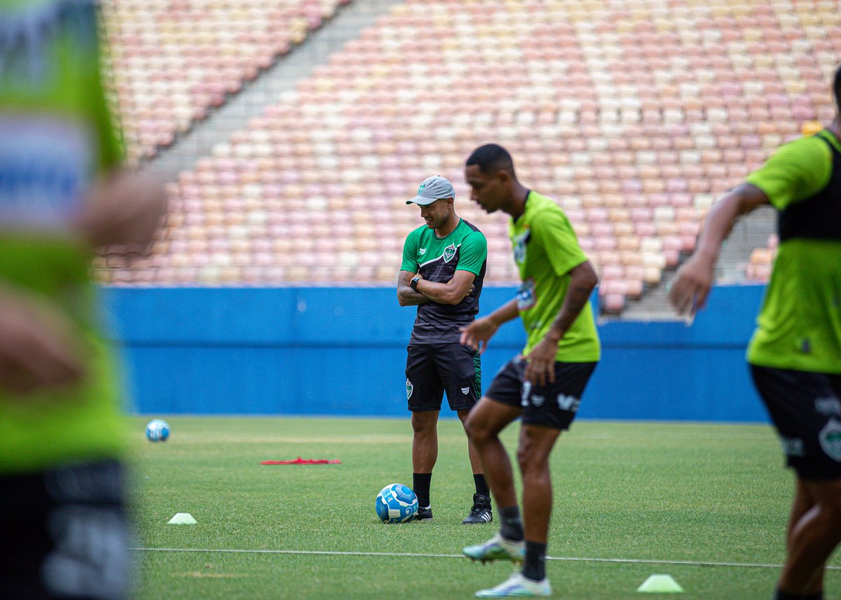 oficialmanausfc's tweet photo. Dia de treinar na Arena mais bonita do Brasil! 🏟️ 

Domingo é dia da partida mais decisiva do Gavião na #SérieC2023, que enfrenta o Floresta às 15h na Arena da Amazônia, brigando pela permanência do futebol amazonense na competição.

Só a vitória nos interessa!🏹 https://t.co/4JpIbuO3cI