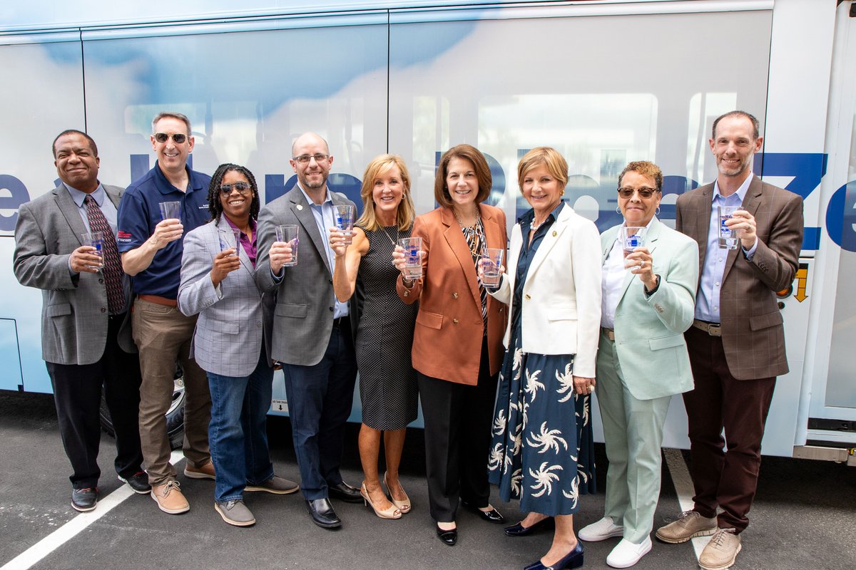 RTCSNV's tweet photo. Raise a glass to zero emissions! RTC, special guests and dignitaries welcomed one of the first two hydrogen fuel cell electric buses in NV! 
Hydrogen fuel is so clean that the H2O in these glasses is from the bus exhaust! #BeAHeroRideZero #RideZero #RTCSNV #HydrogenFuel @USDOT https://t.co/8Q0OBeV61k