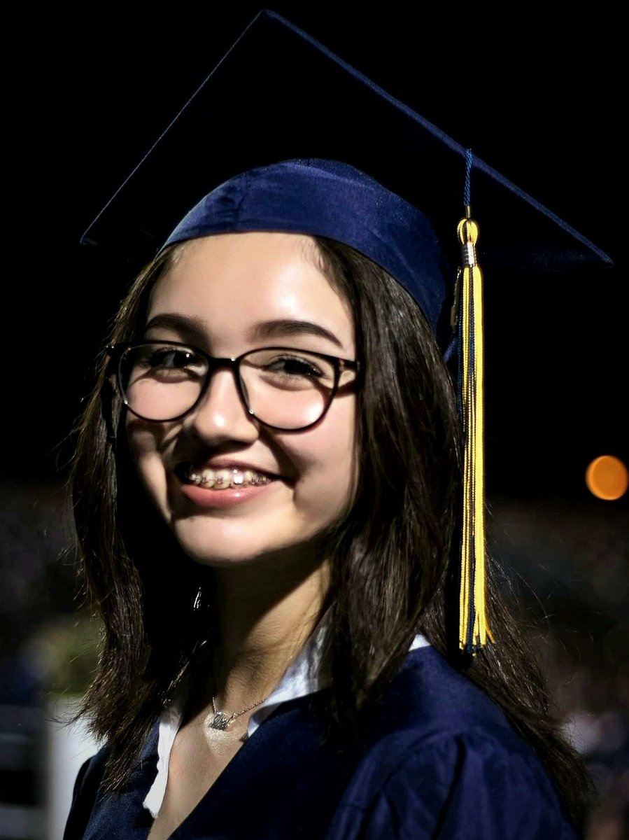 I've taken hundreds, if not thousands of photos of our Lopez students, never once imagining the worse. My most heartfelt and sincere condolences to the Morales family. ❤️🙏🏻 #RIP  #JocelynMorales #Classof2019