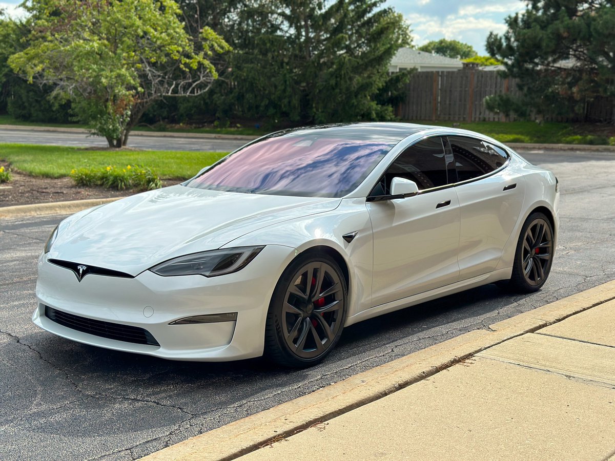 Nothing like a freshly washed #Tesla. Drop your most recent pic! #models #plaid #ev  #lovemycar