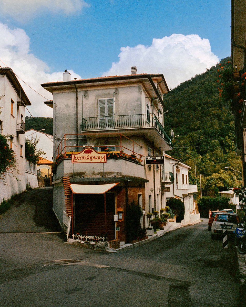 eamonsphotoss's tweet photo. Somewhere in northern Italy

Captured on 35mm film https://t.co/SJlJdXUIA0