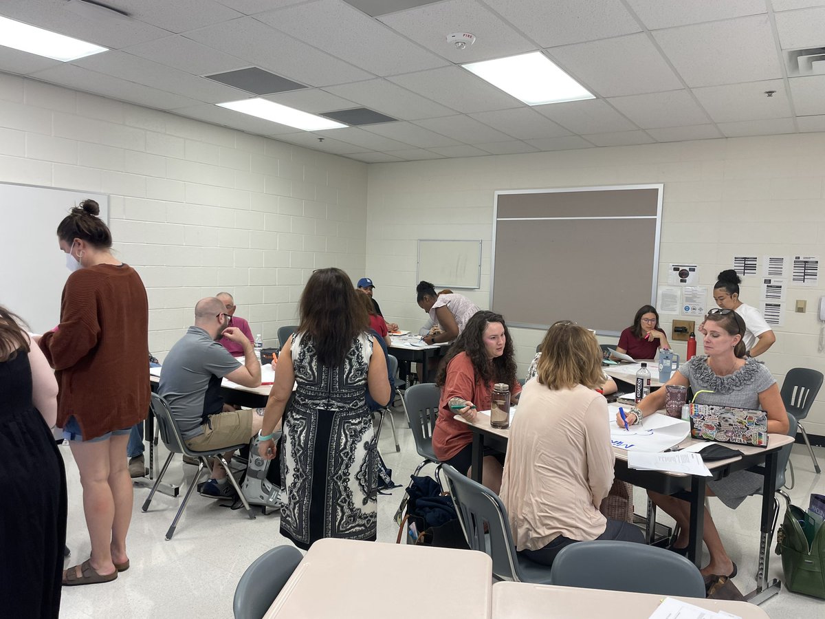 THS_DRoach's tweet photo. Privileged to be a part of leading QTEL PD both at my school and for the district! @TuscaroraHS @Principal0821 @MichelleCPicard @sugee27 @DrHarris2019 #LCPS https://t.co/sGfEVqyh2V