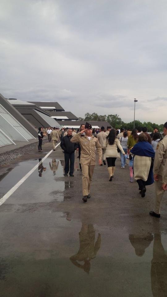 Arbitrus1805's tweet photo. (1/n)
#Heroico cuento mi experiencia como cadete del Heroico Colegio Militar en el año 2014, sobre las distintas formas de violencia física, psicológica y sexual  que se practican al interior de los plantes de educación Militar. Abro 🧵: https://t.co/FmSVLLbaus