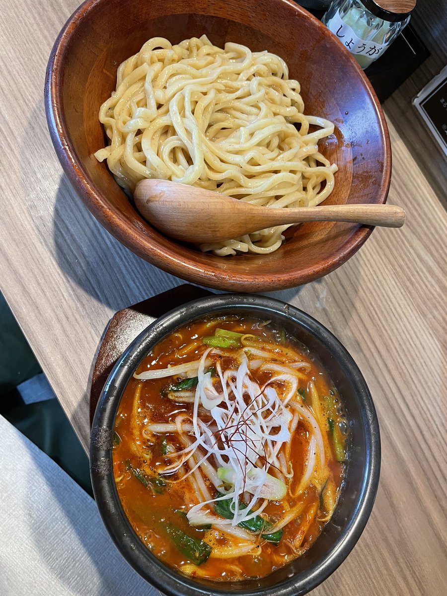 kinsirou1's tweet photo. 北千住
Stand By Me

辛つけ980円
大盛り100円
瓶ビール(赤星)550円

気になってたお店でやっと行けました！！
つけ麺は辛くてコクがありかなり美味しい！店主さんも凄い親切😊
���た行きます！ https://t.co/QmNnpmuwce