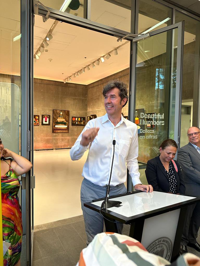 viesaudem's tweet photo. El día de ayer se inauguró la exhibición de “Beautiful Numbers. Belleza en Cifras” Esta exposición extraordinaria del artista Stefan Sagmeister, muestra su inspiración y pasión por el diseño de información. ¡Te invitamos a visitarla en el CRGS! 🖼️
#udem #arte #stefansagmeister https://t.co/LCDY2zNlm6