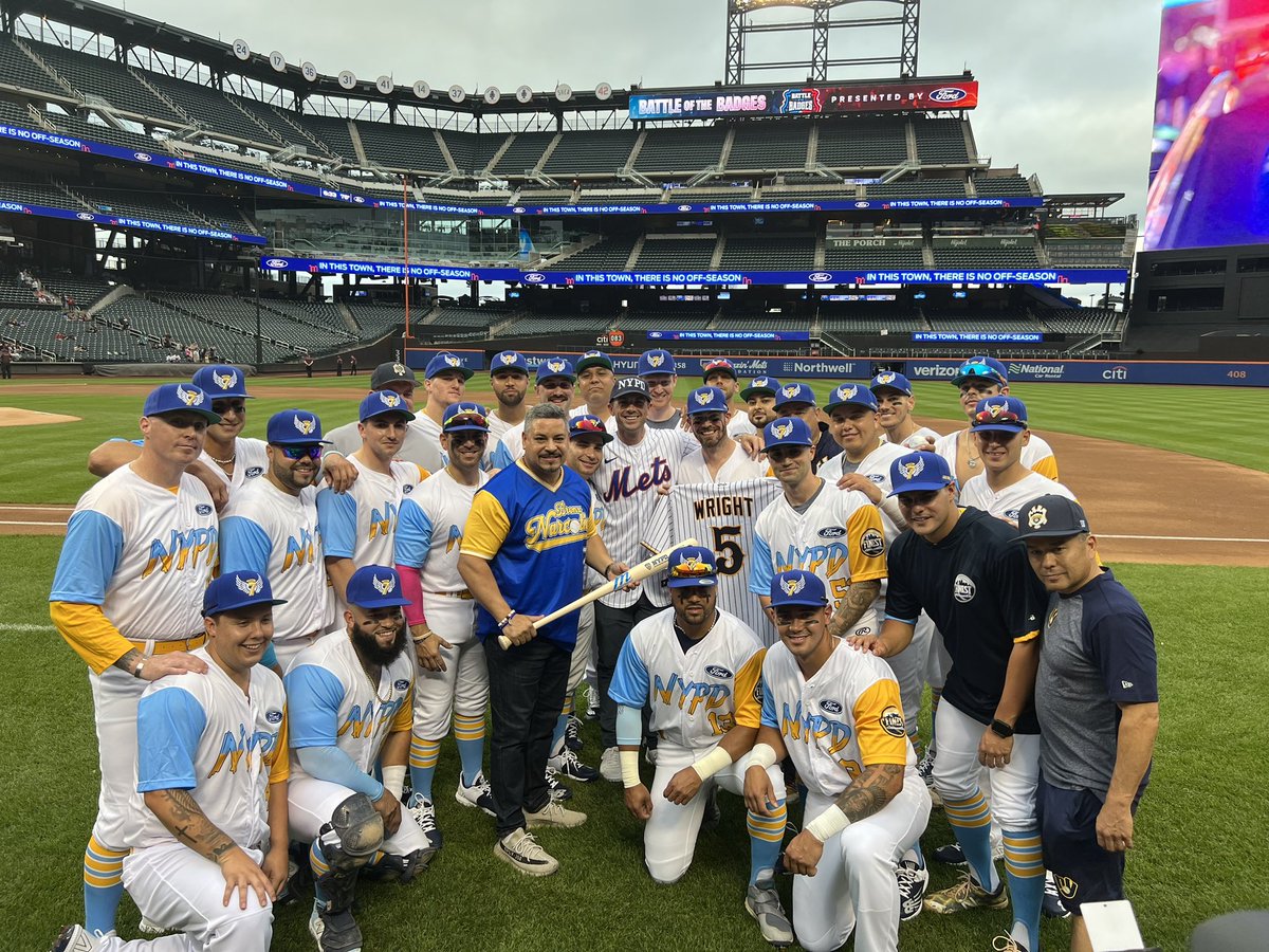 It was an honor to throw out the first pitch for tonight's Battle of the Badges baseball game at <a href="/CitiField/">Citi Field</a>. While it might be NYPD vs. <a href="/FDNY/">FDNY</a> on the field, we're always one team working together to keep every New Yorker safe.

Let’s go <a href="/NYFinestBeisbol/">New York Finest Baseball Club</a>!