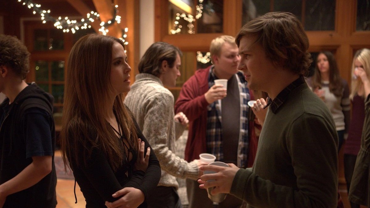 OpenRoadFilmsRP's tweet image. © 𝗢𝗽𝗲𝗻 𝗥𝗼𝗮𝗱 𝗙𝗶𝗹𝗺𝘀 › #OpenRoadFilmsRP 📹
𝖭͟𝖾͟𝗐͟ 𝗆͟𝗈͟𝗏͟𝗂͟𝖾͟ › information about #BeforeIFallRP 🗨️ › New exclusive photos about this new movie.