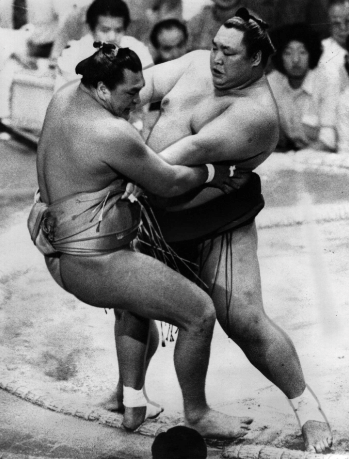 SumoZeki's tweet photo. And which 70s Yokozuna employed the fewest kimarite during his career?
Twenty-four-time champion Kitanoumi, of course. https://t.co/At0nwgyJtc