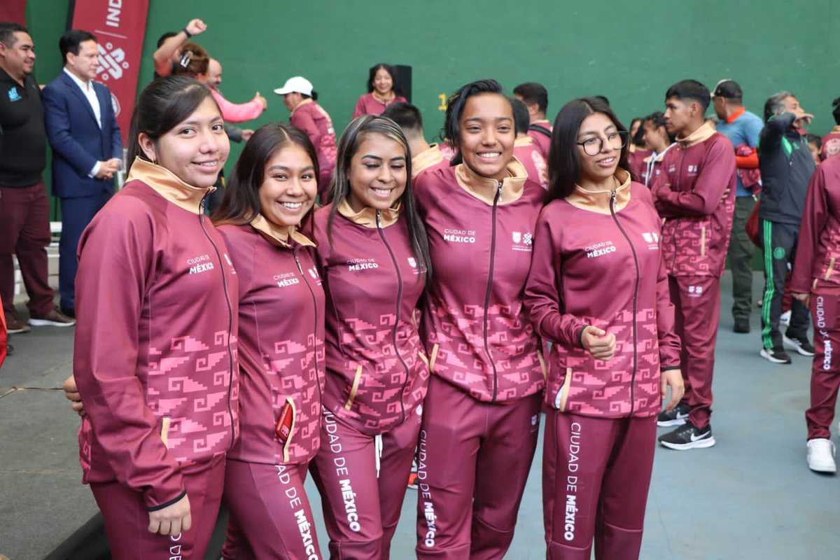 Por igual estuvo el coordinador general de los Juegos Nacionales Populares, Isaac Mora Flores, quien continúa la gran labor de su padre el gran “Pepe” Mora como promotor de esta causa de los Juegos.