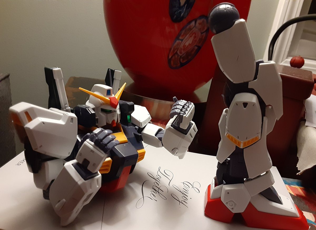 guyinthe3rdrow's tweet photo. Weekly Gunpla Build Night Update- "I only need one leg to kick your--ah, dammit!" https://t.co/CoFedKcezZ