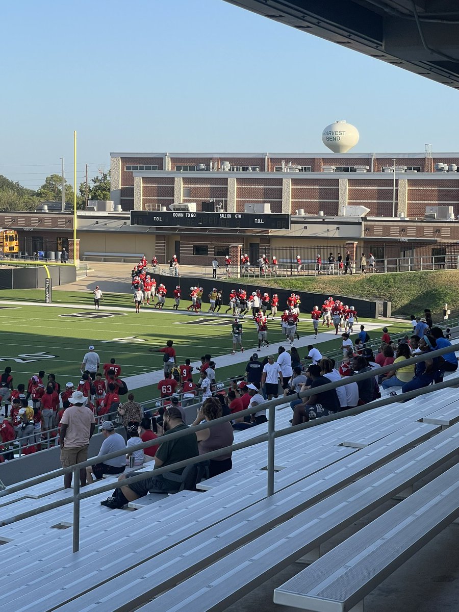 lakes_athletics's tweet photo. One final tune-up before the lights come on next week! Let’s go to work @CyLakes_FB #SpartanVALOR https://t.co/rS2I6qKiNn