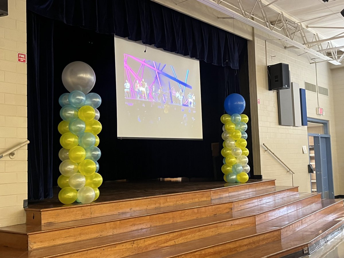 SuttonES_HISD's tweet image. Welcome Back to our wonderful Sutton teachers and staff!!! Ready for 2023-2024 school year!!! #goingforgold #westdivision #suttonbears