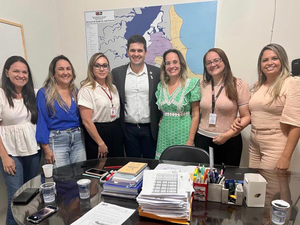 Fomos recebidos pela secretária de saúde de João Pessoa (PB) Janine Lucena e sua equipe. O municipio está comprometido com o Microplanejamento, a Ação de Multivacinação e a recuperação das coberturas vacinais.

<a href="/Ministeriodasau/">Ministério da Saúde</a>