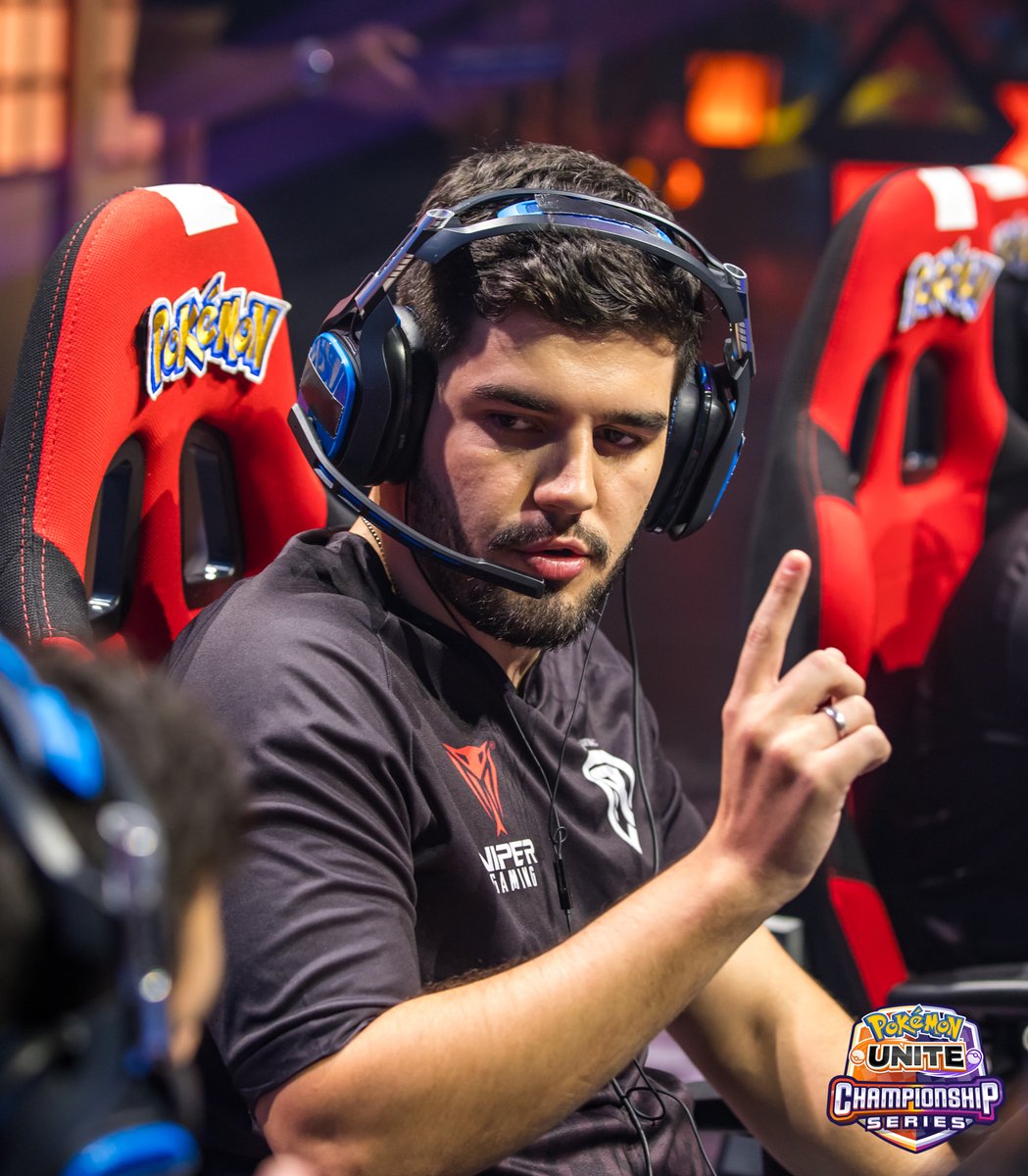 A região BR também brilhou com a participação dos meninos da <a href="/RiseGamingBR/">Rise Gaming</a>! Se liga no @Guizin_Unite e o <a href="/Kain_Lance/">KainLance</a> concentradíssimos!

#PokemonWorlds | #PokemonUNITE | #UNITEesports