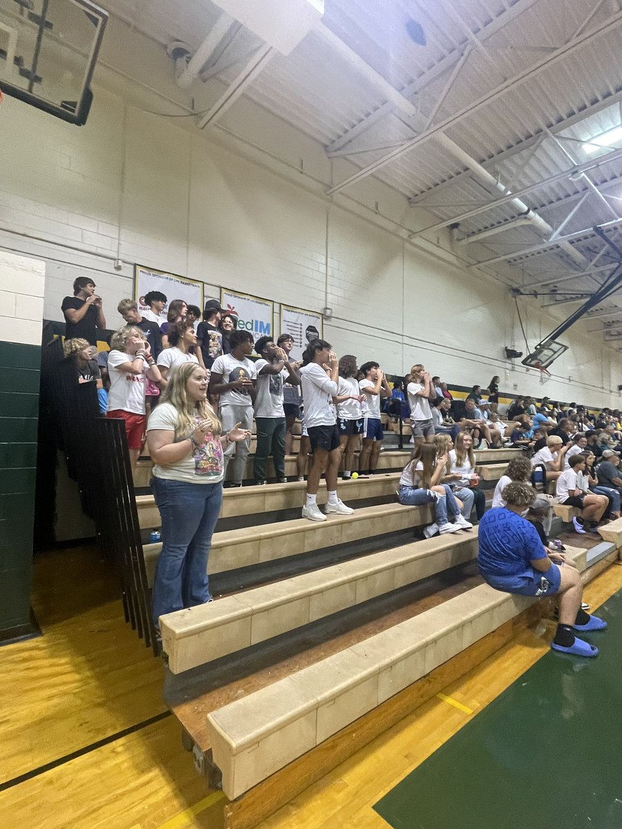 Mary Leonard tweet media