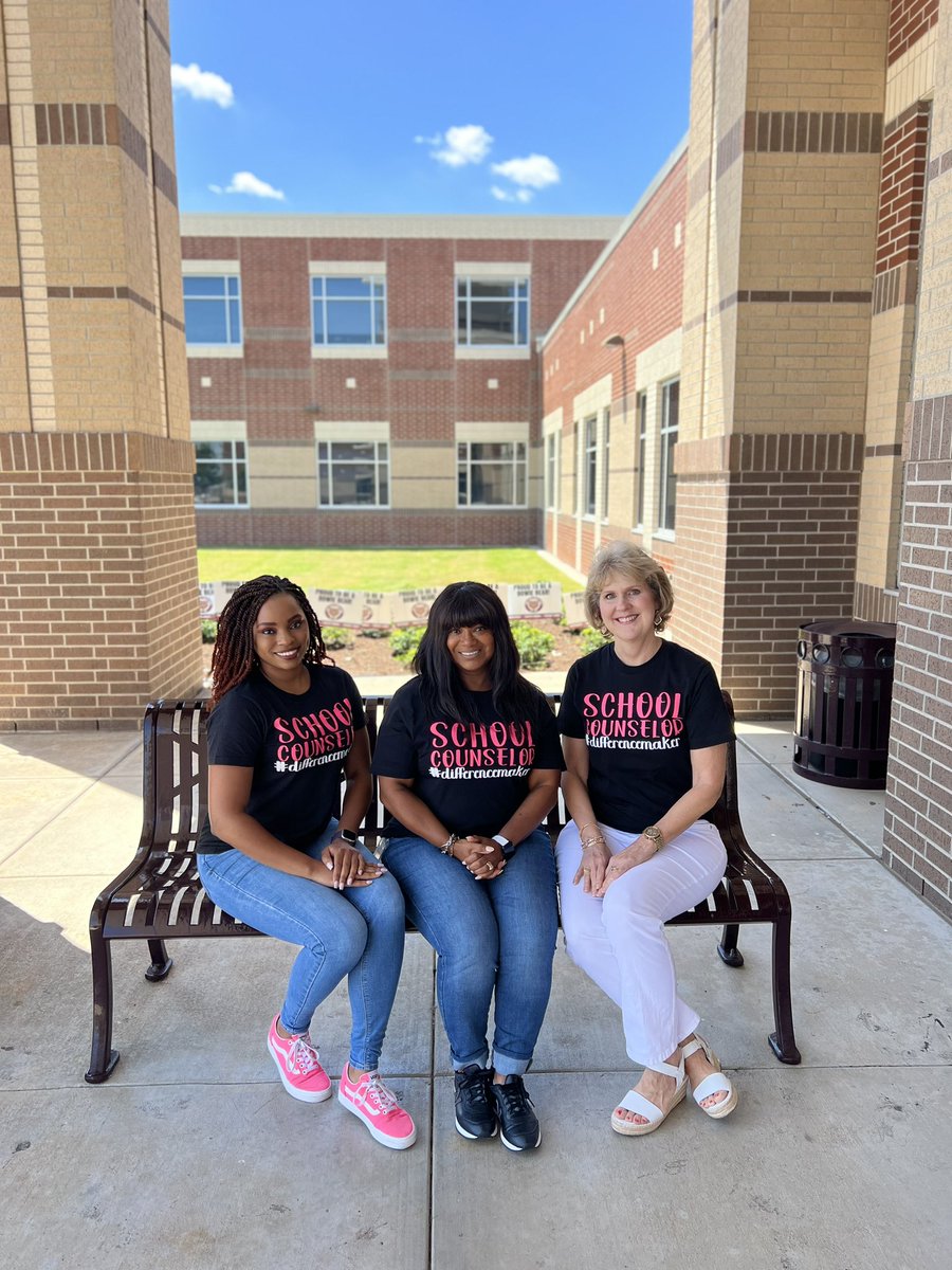 We are here to make a difference!! #TripletThursday #LivingOurMission #CaringCounselors