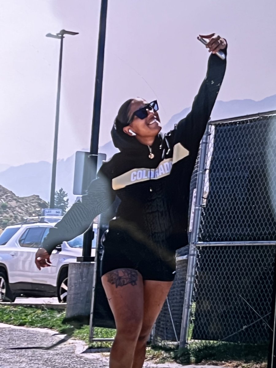 CUBuffsSoccer's tweet photo. Freshman ➡️ Senior 

@__shyyra keeping the tradition 

#SideBeforeSelf // #GoBuffs https://t.co/xKZJ9ebOsJ