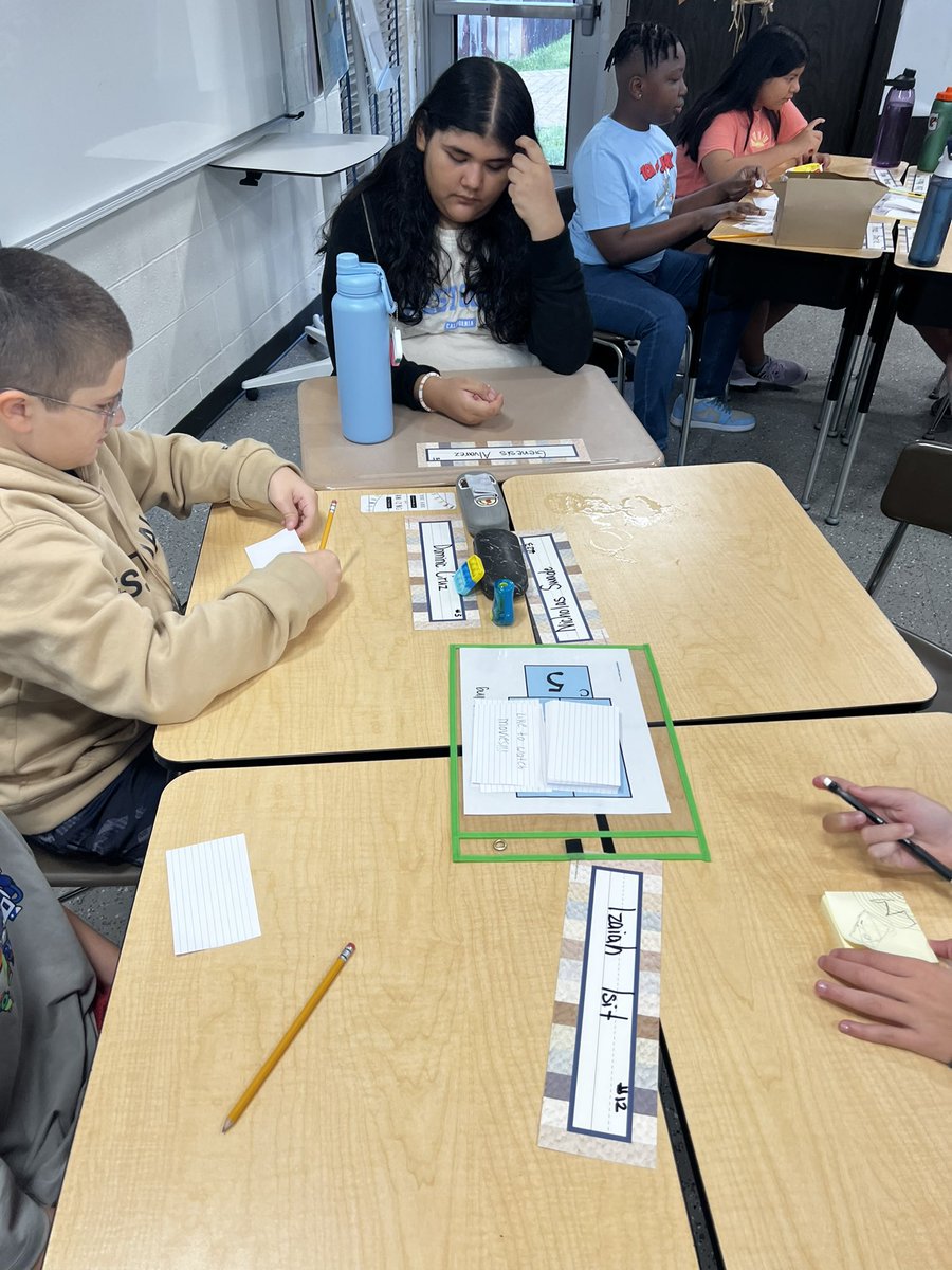 Keoghsclass102's tweet photo. Notecard challenge…finding things we have in common with our teams and the trying to build the tallest tower with them!  #sig72 https://t.co/FAqa0zQ7G5