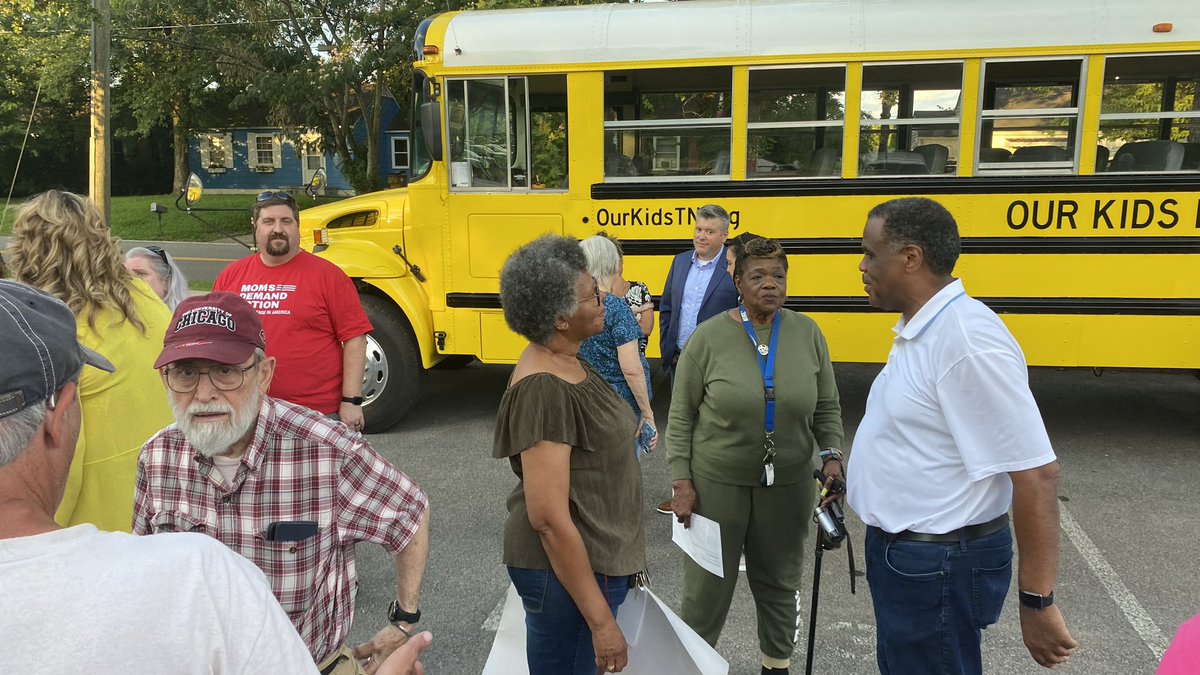 Thank you to <a href="/JRClemmons/">John Ray Clemmons</a> for bringing the “Our Kids Deserve Better” rally to Knoxville in support of common sense gun regulation. 

Guns are now the leading cause of death among American children &amp; the <a href="/tnhousegop/">TN House Republicans</a> is taking us in the WRONG direction.