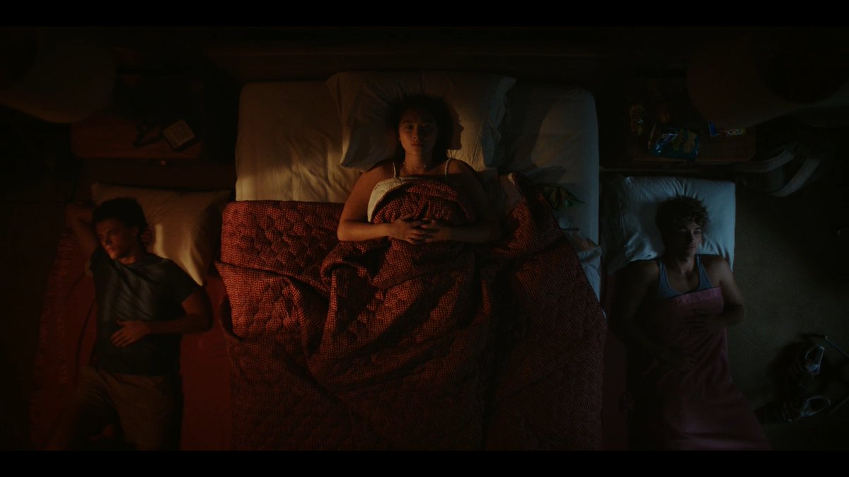 chappellofliv's tweet photo. this shot is crazy. conrad in the light. jeremiah in the dark. THEY KNEW WHAT THEY WERE DOING WHEN THEY DID THIS. #thesummeriturnedpretty https://t.co/NT6ZhBLwpO