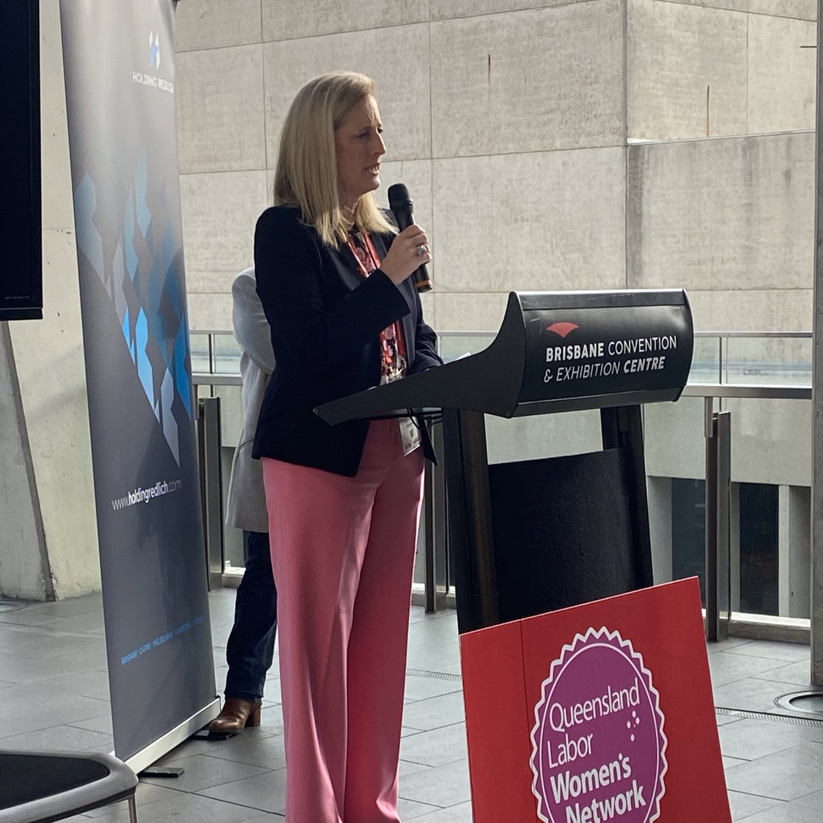 An early start this morning for High Commissioner Dame @annettecanberra who attended the Labour Women’s breakfast in Brisbane addressed by Ministers @SenKatyG and @AmandaRishworth #womensnetwork