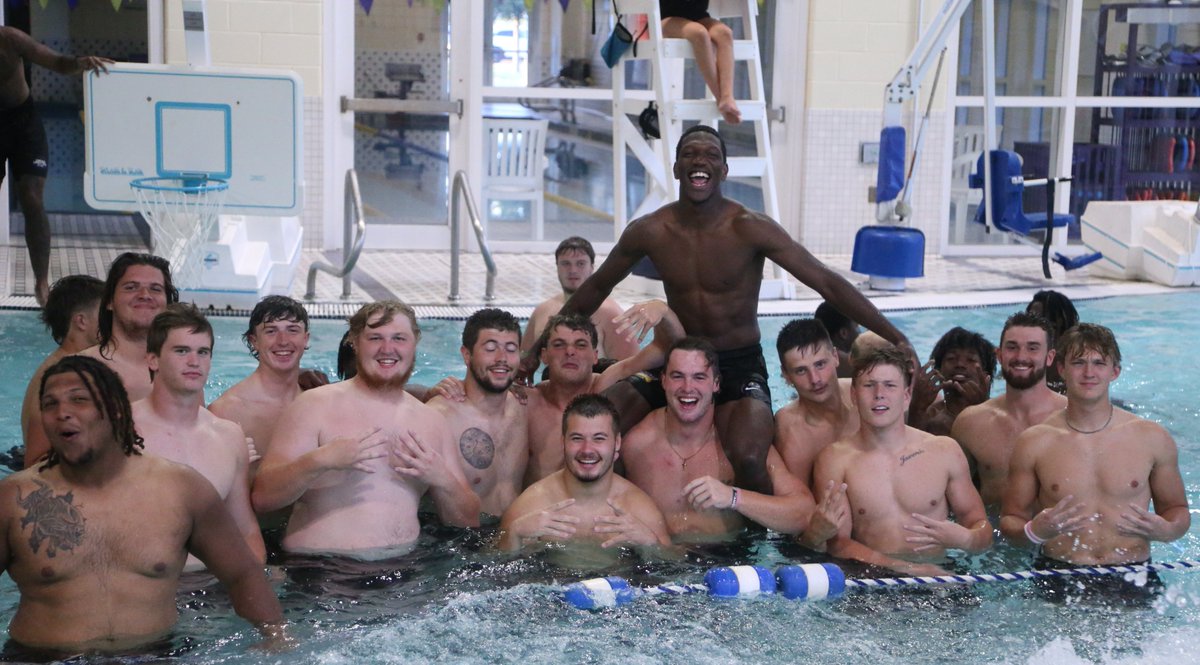 UNI Football tweet media