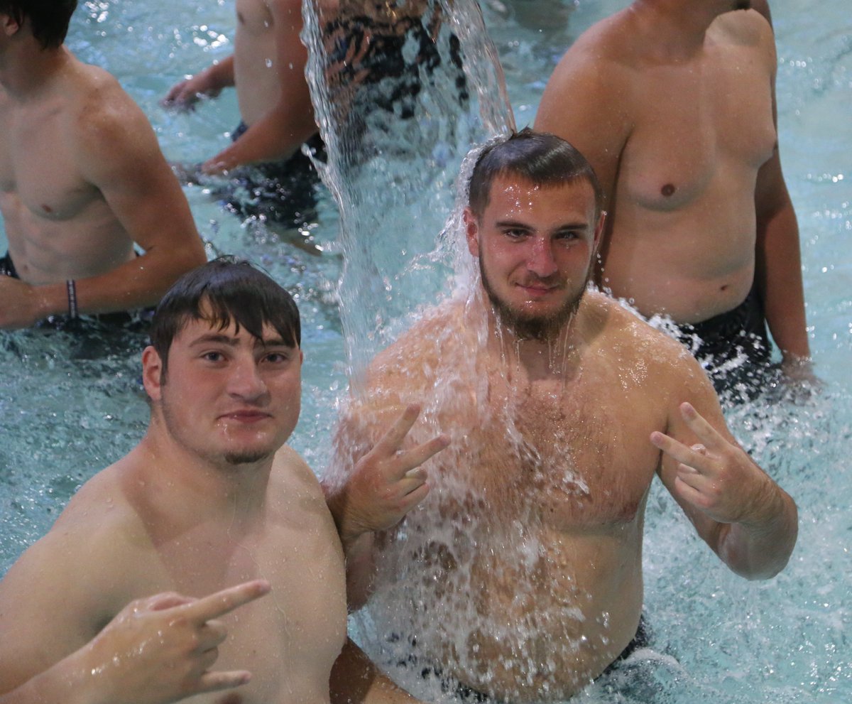 UNI Football tweet media