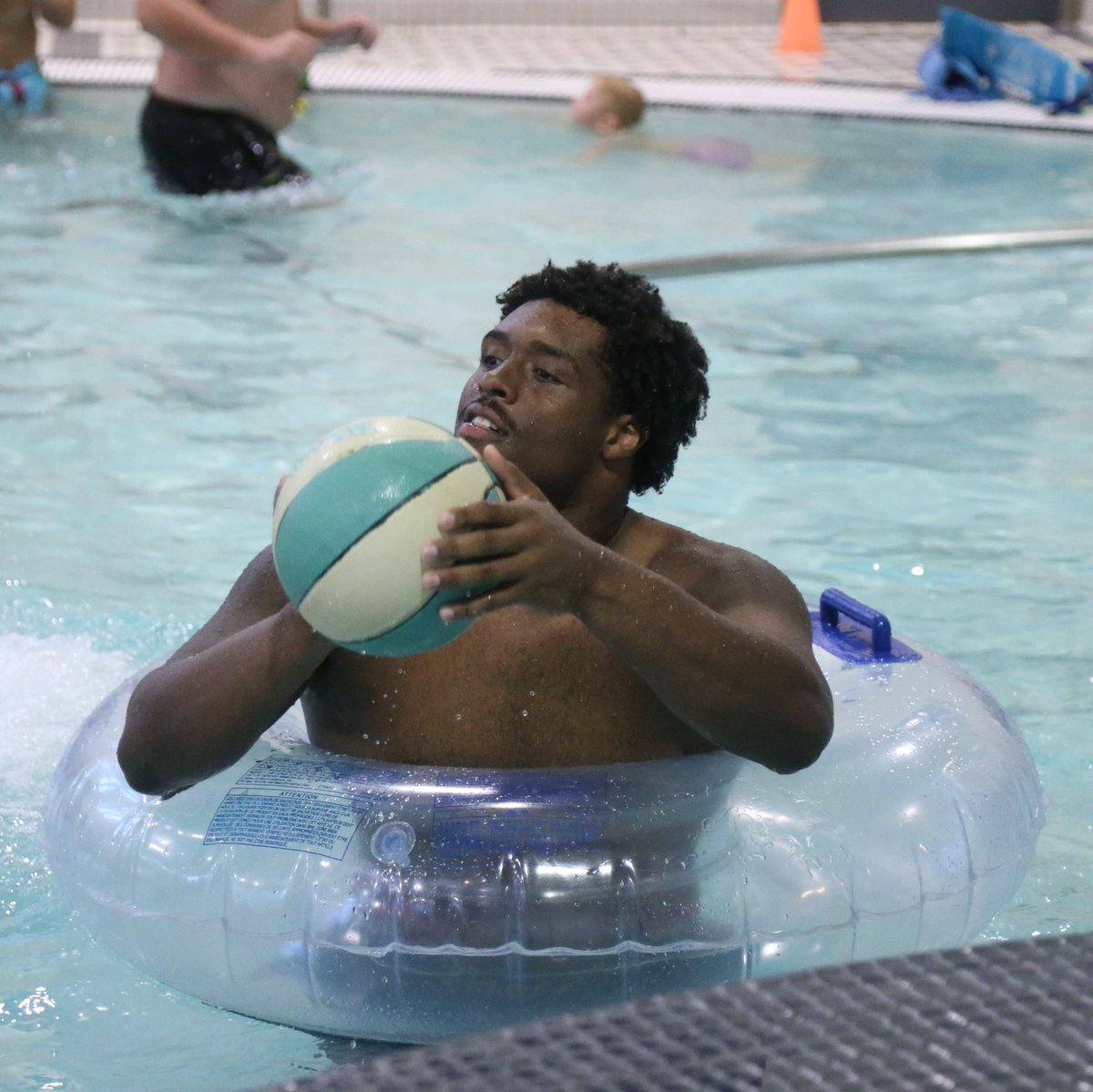 UNI Football tweet media