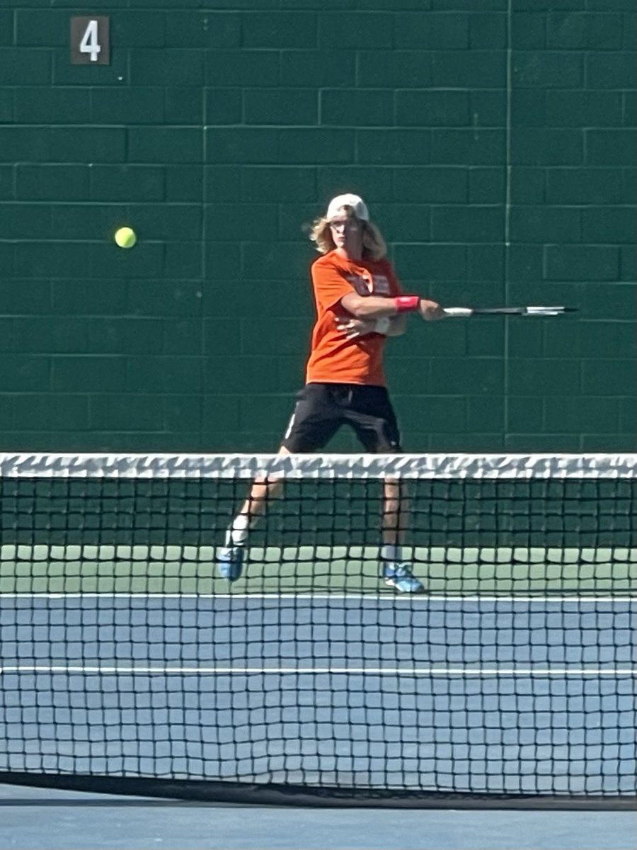 thstennis1's tweet photo. The Texas High JV Tennis team opened up their Fall team season on Thursday with a home win against Pleasant Grove. The Tigers finished with a 17-4 victory. A great way to start the season. It’s going to be a good one! https://t.co/wg3FvfkZMl