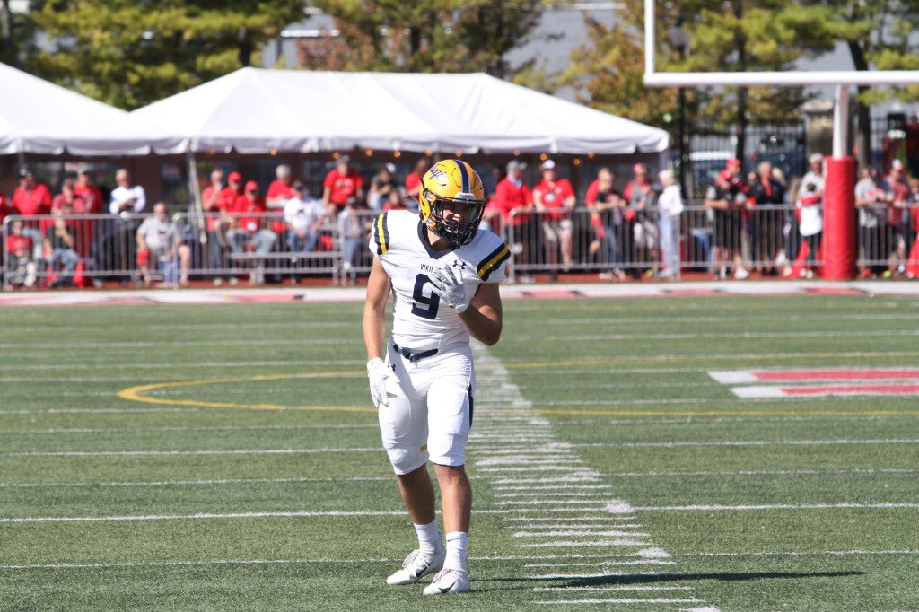 MatthewNicol82's tweet photo. Give me @bobin4aplz #9 Bobby Inserra and the 16-240-3 line all day long! #d3fb #whyd3 @d3football @D3FBHuddle @AugieILfootball https://t.co/nUzNTNa64h
