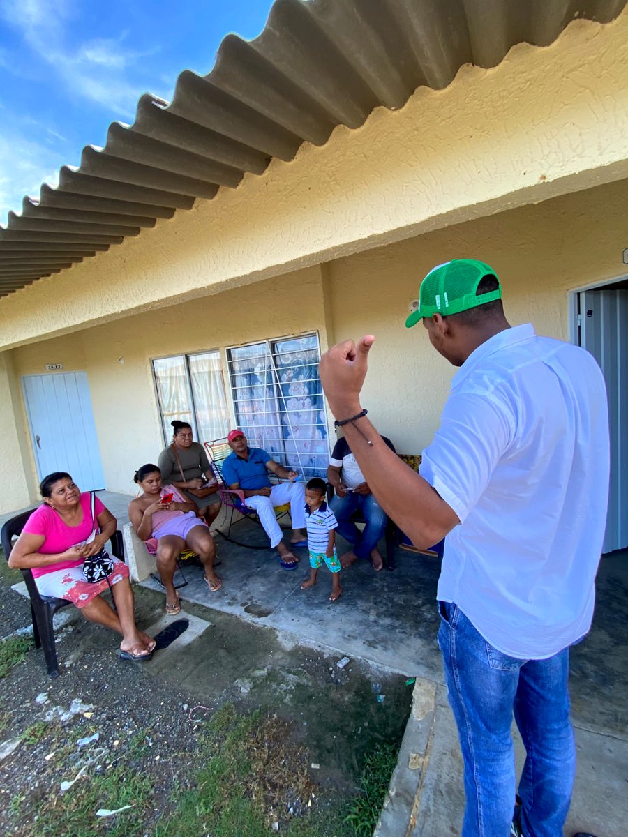 Nuestro candidato a la Alcaldía de Ciénaga de Oro, Norveis Orozco, conquista a los orenses con su discurso popular. 

El cambio es imparable.

<a href="/norveisorozco/">Norveis Orozco</a>