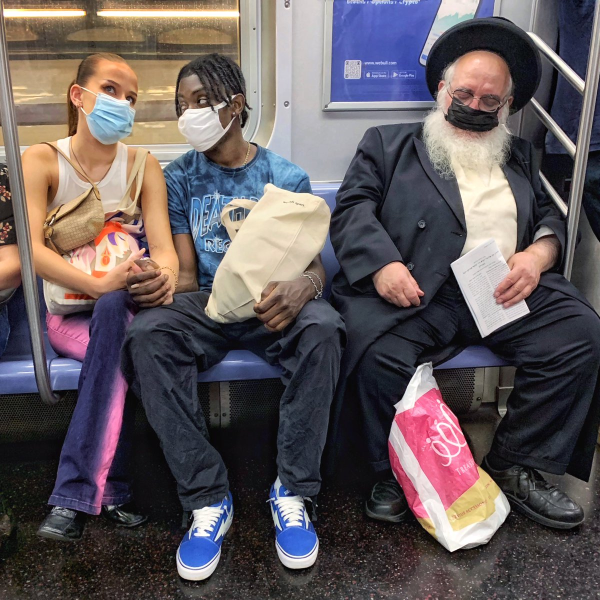 eamondolan's tweet image. 💙🤍 … 🖤

#ftrain #subway #nyc #tbt 

(I shot this two years ago today and spoke about it last week with @bdeskin for his @metropolitanfaces podcast, coming to earbuds near you this fall..)
